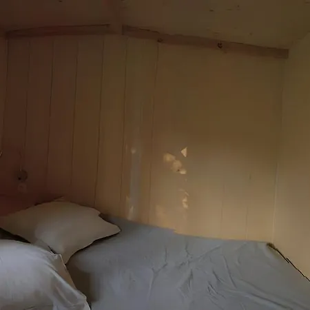 Hébergement de vacances 4 Etoiles En Pleine Nature 8 Pers.