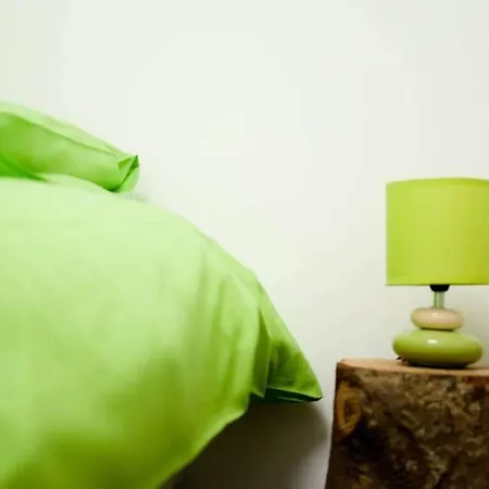 4 Etoiles En Pleine Nature 8 Pers. Hébergement de vacances Entrepierres