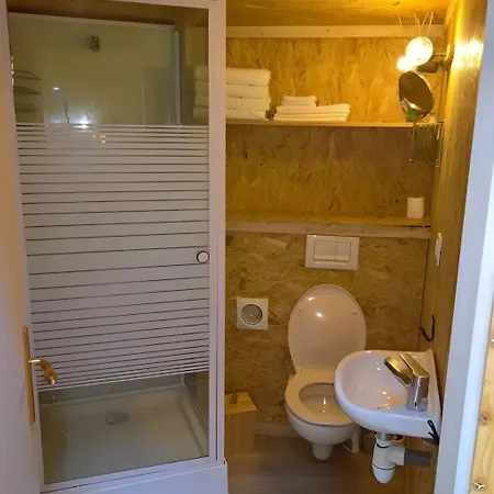 4 Etoiles En Pleine Nature 8 Pers. Hébergement de vacances Entrepierres