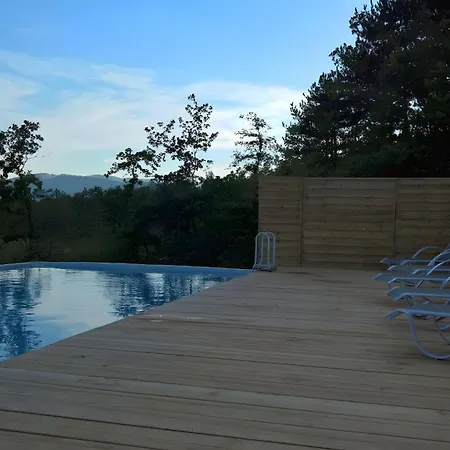 Hébergement de vacances 4 Etoiles En Pleine Nature 8 Pers. Entrepierres