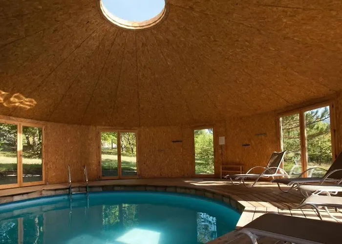 Hébergement de vacances 4 Etoiles En Pleine Nature 8 Pers. Entrepierres